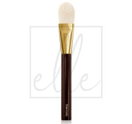 Foundation brush 01