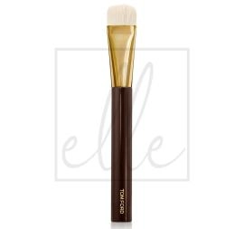 Shade & illuminate brush 04